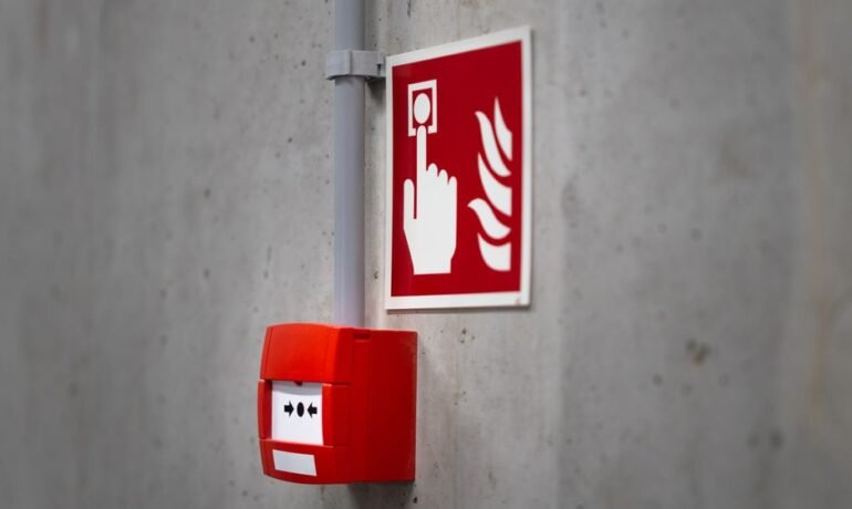 Interlinked Smoke Alarms Scotland — Law & Installers Glasgow